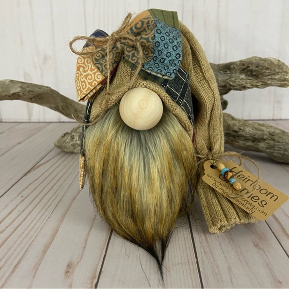 ❌SOLD❌Country Primitive Gnome Handmade Quilt Print Bow Sweater Hat Farmhouse - Picture 4 of 7